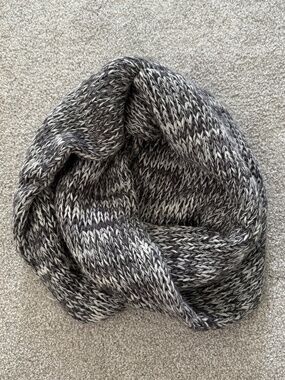 American Eagle Infinity Scarf